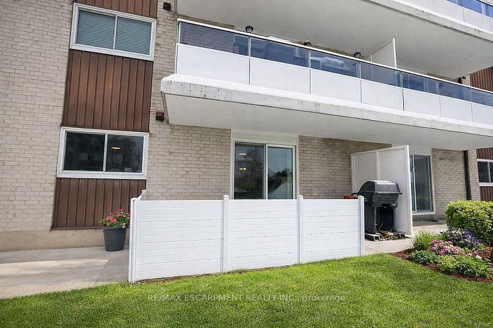 Condo Apartment at 71 Vanier Drive 110, Kitchener, ON N2C 1J4, Kitchener