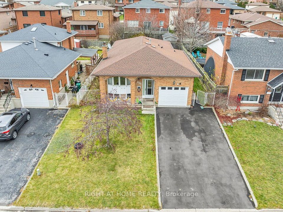 Detached at 125 Stonyburn Crescent, Cambridge, ON N1R 7X2, Cambridge