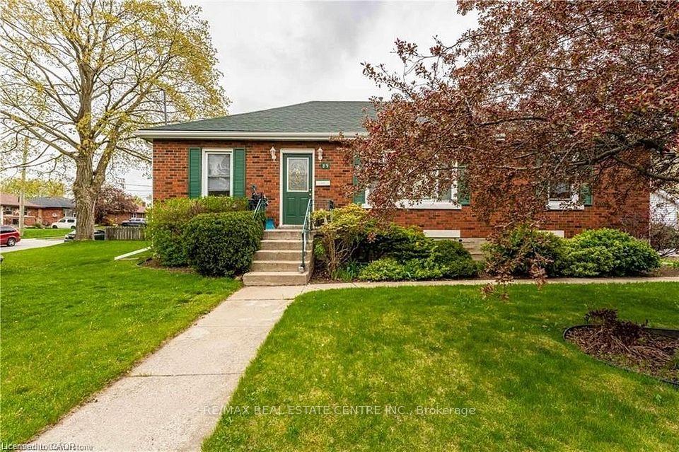 Detached at 89 Elgin Street N, Cambridge, ON N1R 5H5, Cambridge