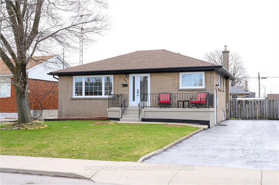 Detached at 52 Elliott Avenue Upper, Hamilton, ON L8T 2H8, Hamilton