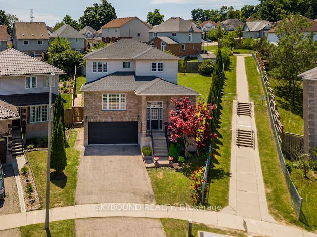 Detached at 29 Blue Lace Crescent, Kitchener, ON N2E 3W8, Kitchener