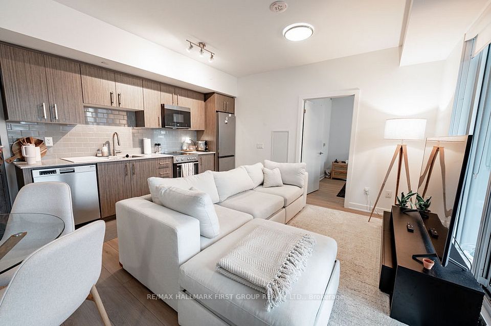 Condo Apartment at 25 Wellington Street 610, Kitchener, ON N2G 0G5, Kitchener