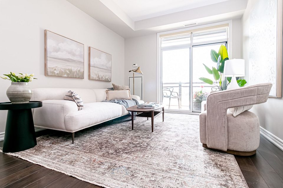 Condo Apartment at 35 Southshore Crescent 221, Hamilton, ON L8E 0J2, Hamilton