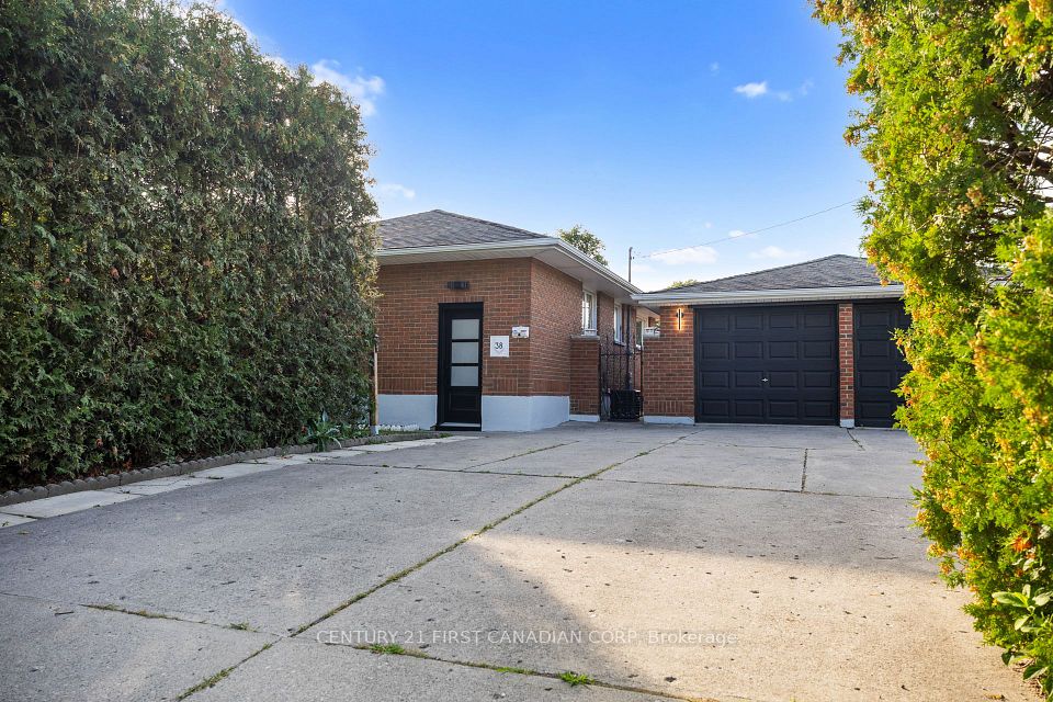 38 Silverdale Crescent, London South, ON N5Z 4A6 at 38 Silverdale Crescent, London South, ON N5Z 4A6, London South, ON, N5Z 4A6