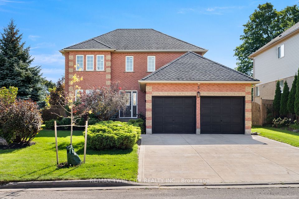 Detached at 3 Greencroft Court, Kitchener, ON N2N 3H6, Kitchener