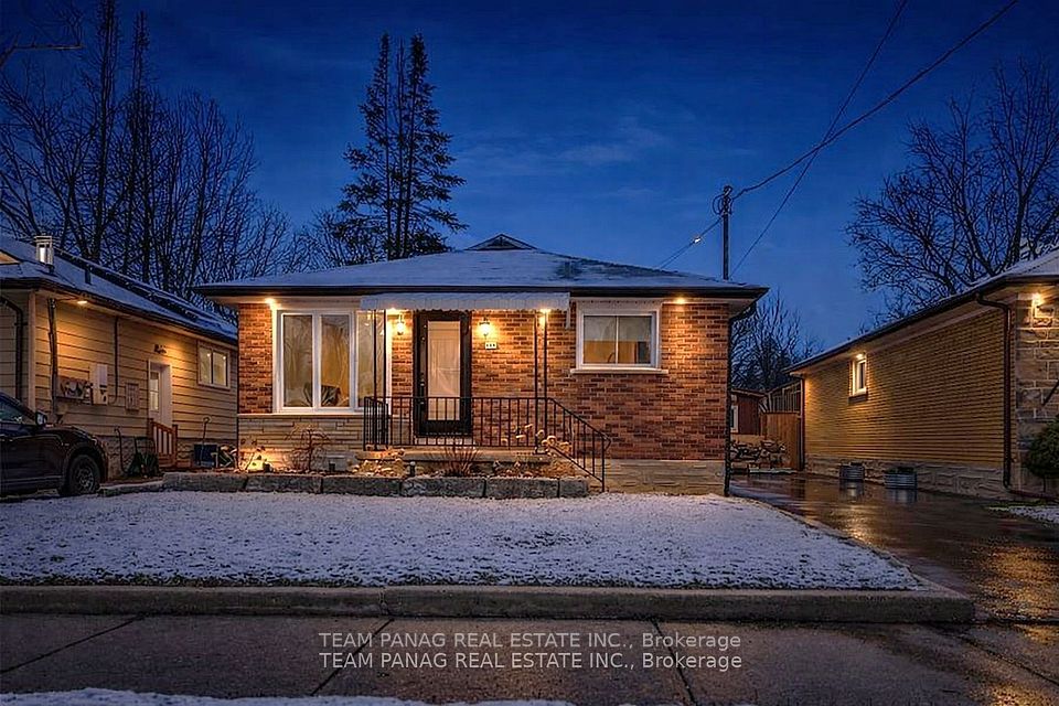 Detached at 168 Glen Road (Lower), Kitchener, ON N2M 3G2, Kitchener