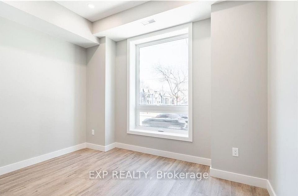 Fourplex at 104 Wellington Street N 2, Hamilton, ON L8R 1N3, Hamilton