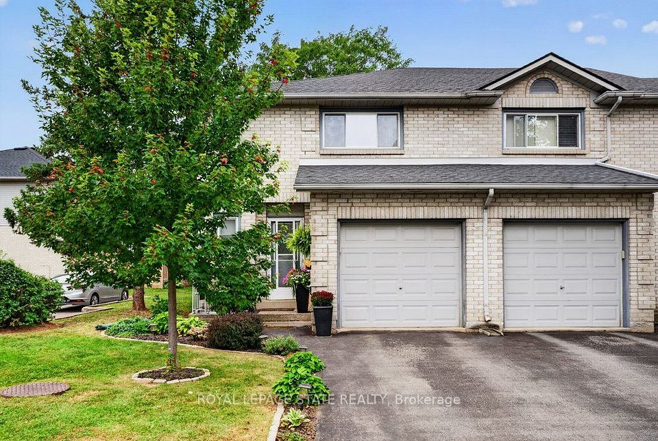 Condo Townhouse at 2 Royalwood Court 20, Hamilton, ON L8E 4Y9, Hamilton