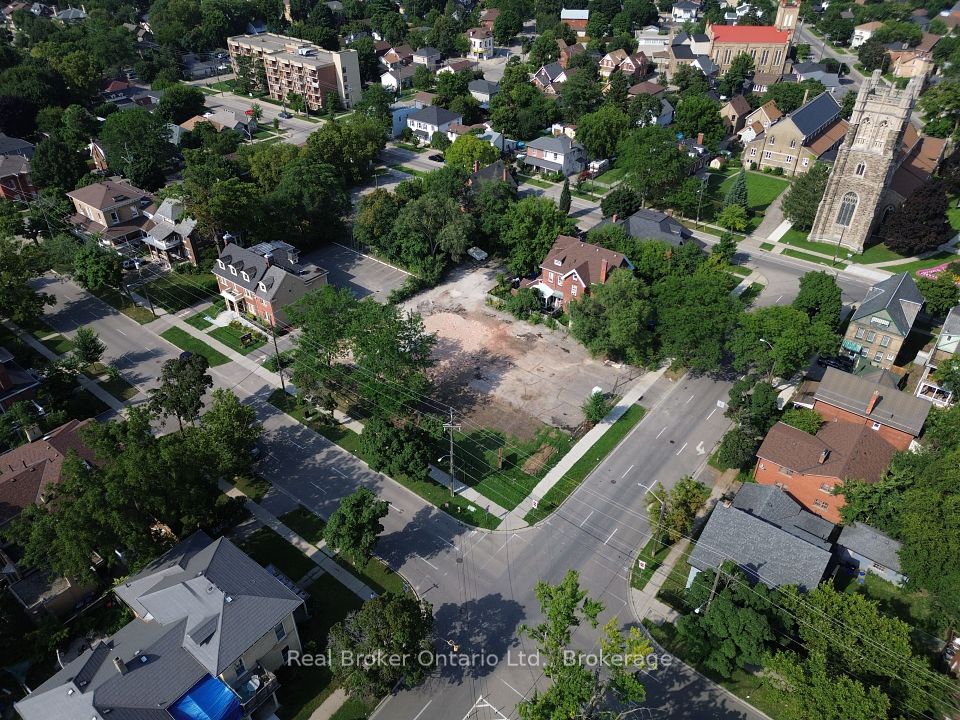 25 William Street, Brantford, ON N3T 3K3
