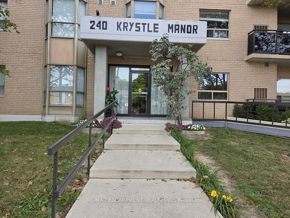 Condo Apartment at 240 QUIGLEY Road 201, Hamilton, ON L8K 5M9, Hamilton