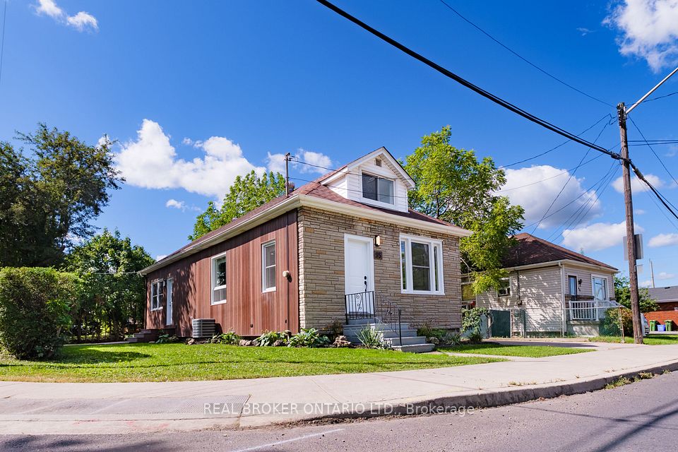 Detached at 95 Fennell Avenue W, Hamilton, ON L9C 1E9, Hamilton