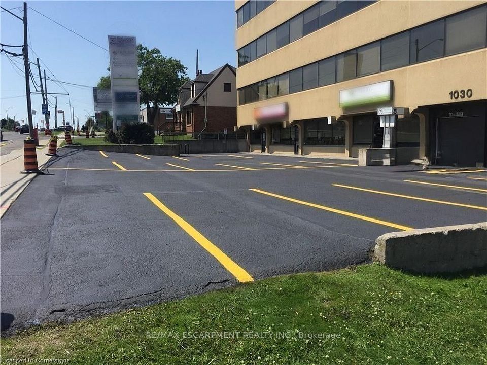 1030 Upper James Street 405, Hamilton, ON L9C 6X6