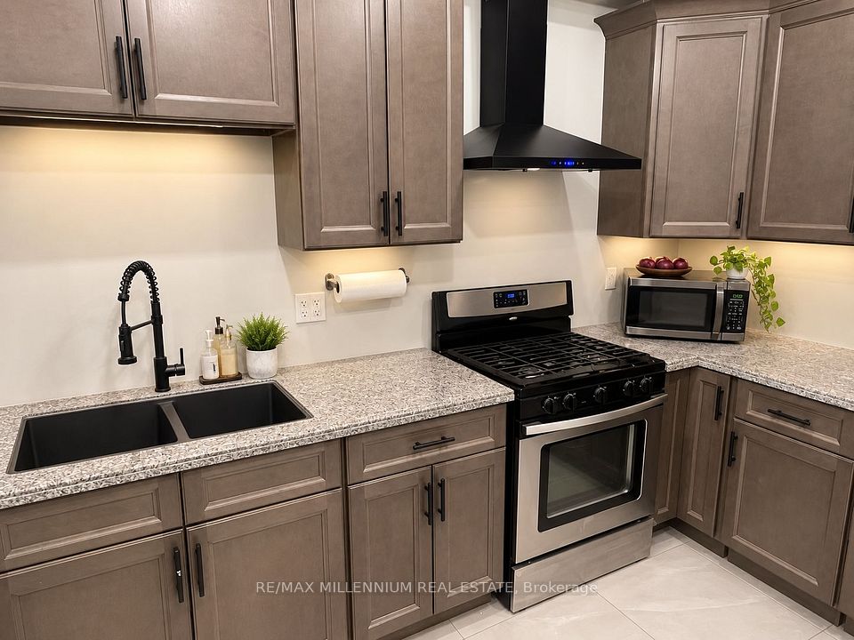 Att/Row/Townhouse at 13 Bechtel Street, Cambridge, ON N3C 1Z7, Cambridge