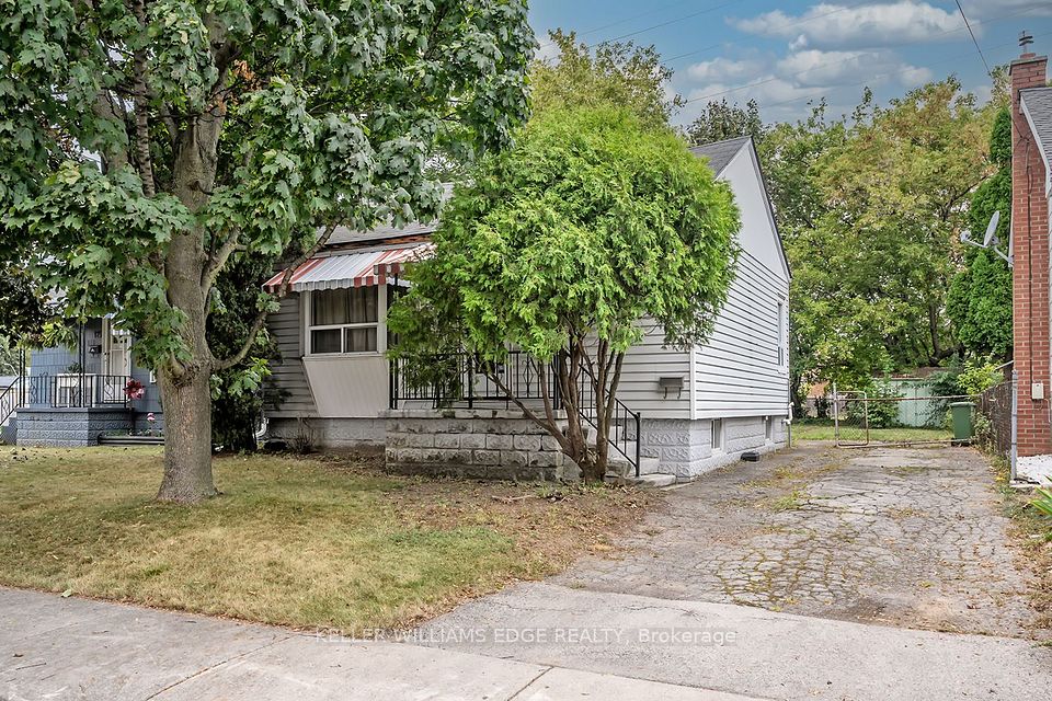 Detached at 129 Selkirk Avenue, Hamilton, ON L8H 5M1, Hamilton