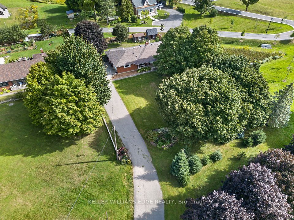 Detached at 708 Old Hwy 8, Hamilton, ON L0R 1X0, Hamilton