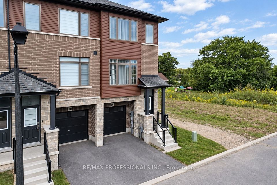 Att/Row/Townhouse at 61 Soho Street 19, Hamilton, ON L8J 0M6, Hamilton