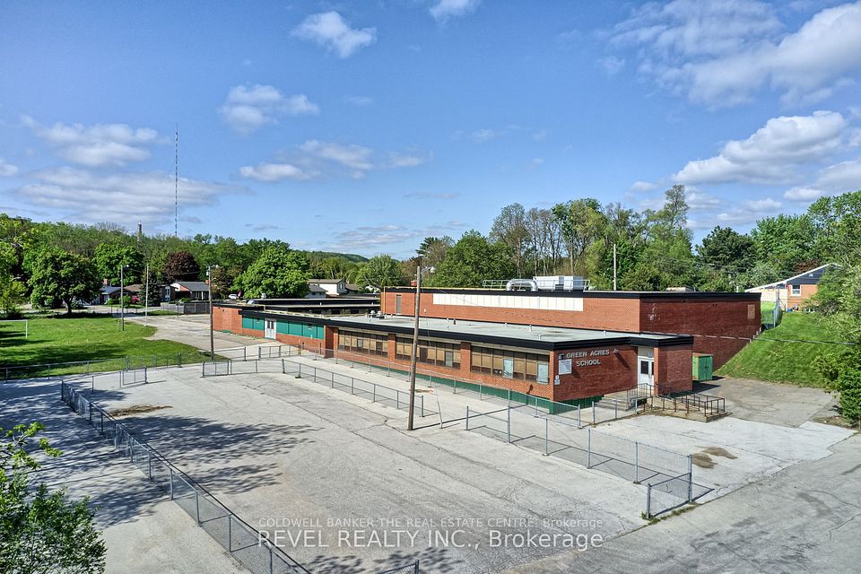 45 Randall Avenue, Hamilton, ON L8G 2K8
