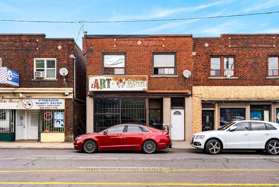 689 Barton Street E, Hamilton, ON L8L 3A5