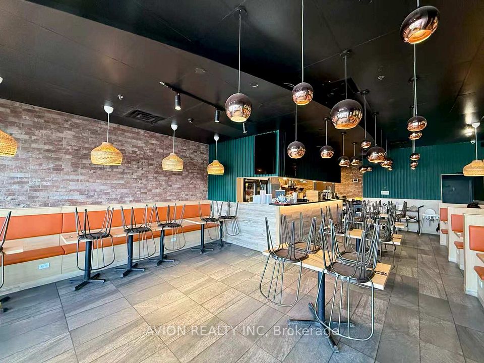735 Wonderland Road N 14, London North, ON N6H 4L1