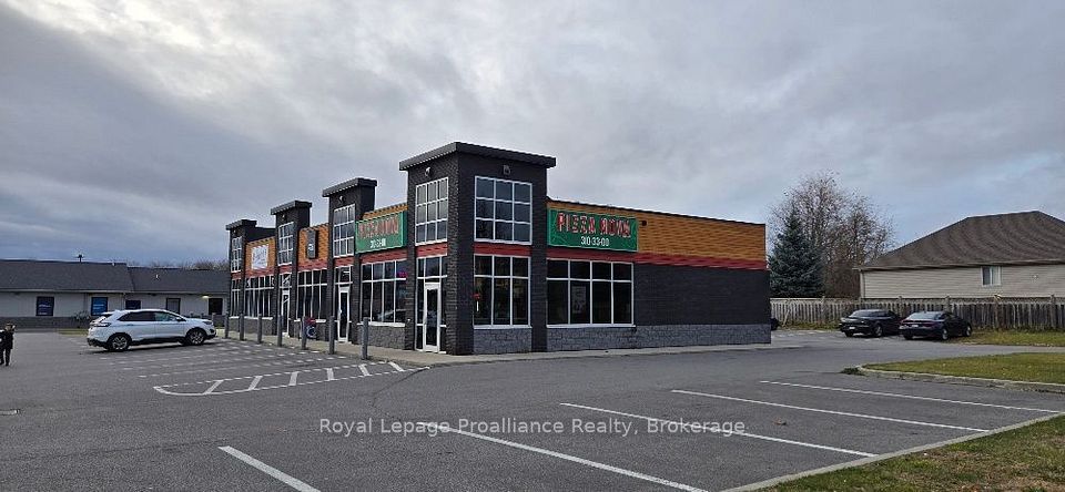 94 College Street W 3, Belleville, ON K8P 2G5