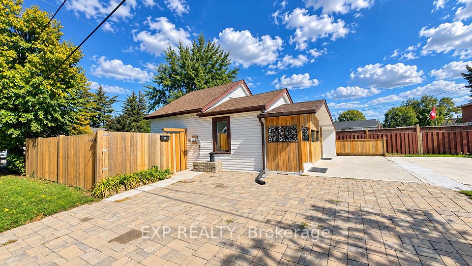 Detached at 76 Avenue Road, Cambridge, ON N1R 1C1, Cambridge