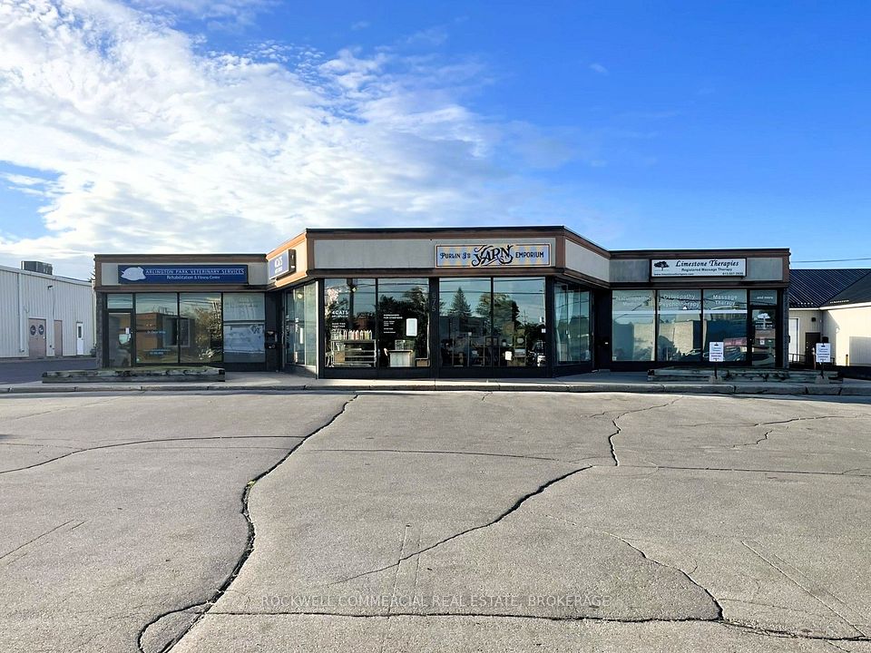 675 Arlington Place Unit 4, Kingston, ON K7M 7E4