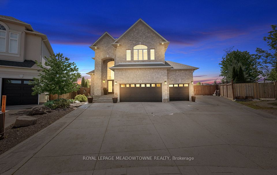 Detached at 4 Playfair Court, Hamilton, ON L9K 1R6, Hamilton