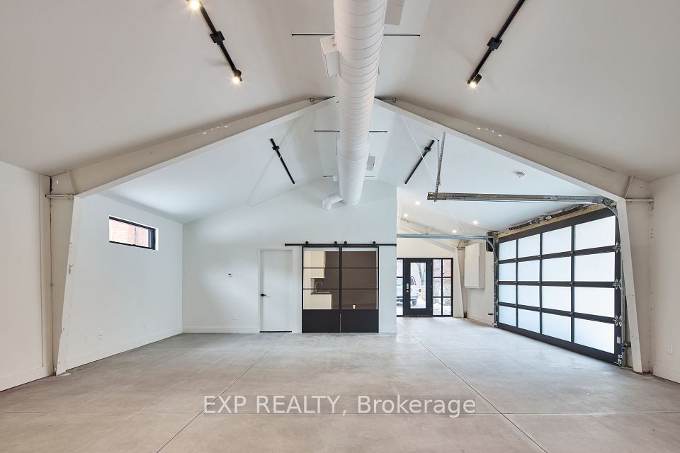 329 Catherine Street, Ottawa Centre, ON K1R 5T4