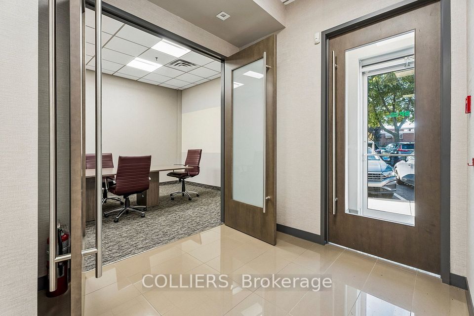 151 York Boulevard E, Hamilton, ON L8R 3M2