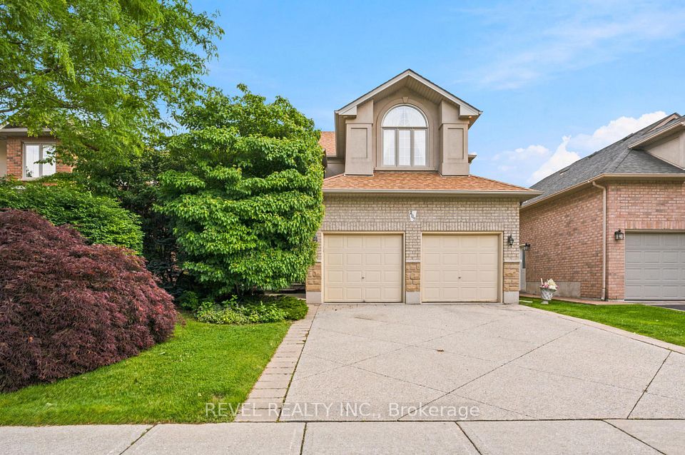 Detached at 207 Valridge Drive, Hamilton, ON L9G 4Y4, Hamilton