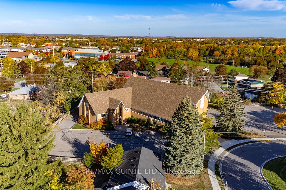 72 Orchard Drive, Belleville, ON K8P 2K7