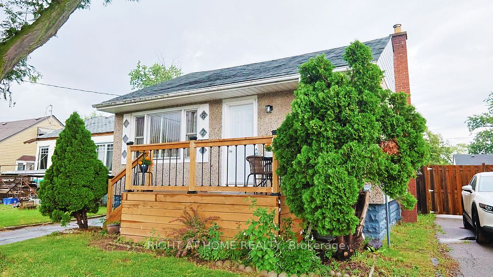 Detached at 82 Normanhurst Avenue, Hamilton, ON L8H 5M6, Hamilton