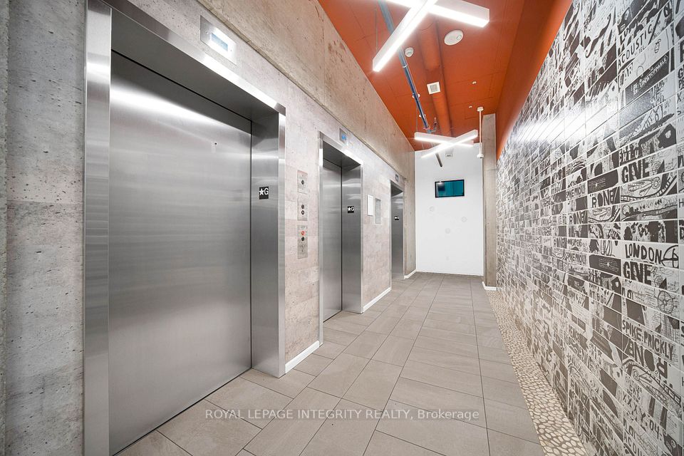 105 Champagne Avenue S 2503, Dows Lake - Civic Hospital and Area, ON K1S 5E5 3