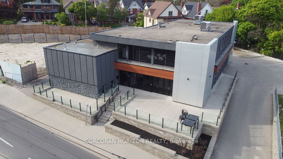 618 King Street W, Kitchener, ON N2G 1C8