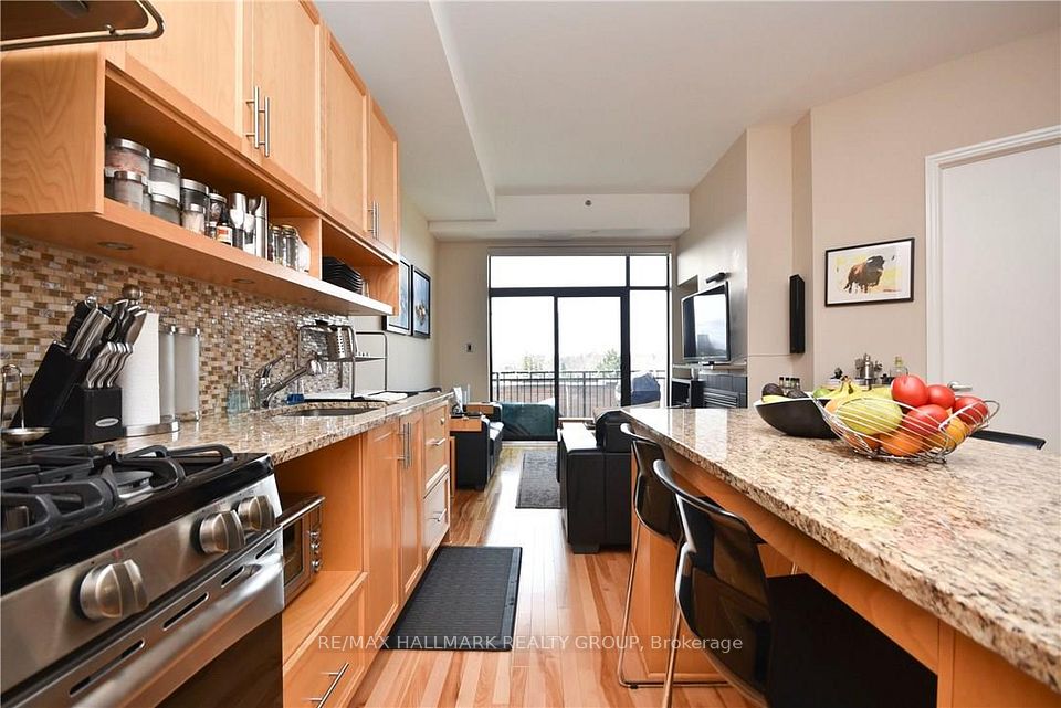 808 Bronson Avenue 408, Dows Lake - Civic Hospital and Area, ON K1S 5A4 7