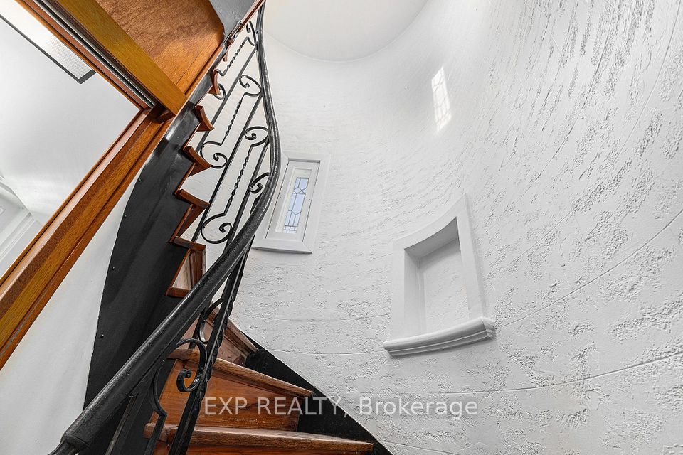16 Lakeview Terrace, Dows Lake - Civic Hospital and Area, ON K1S 3H4 13