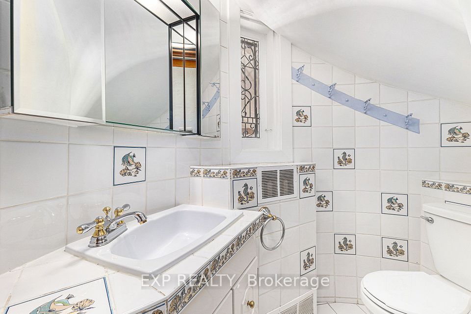 16 Lakeview Terrace, Dows Lake - Civic Hospital and Area, ON K1S 3H4 17