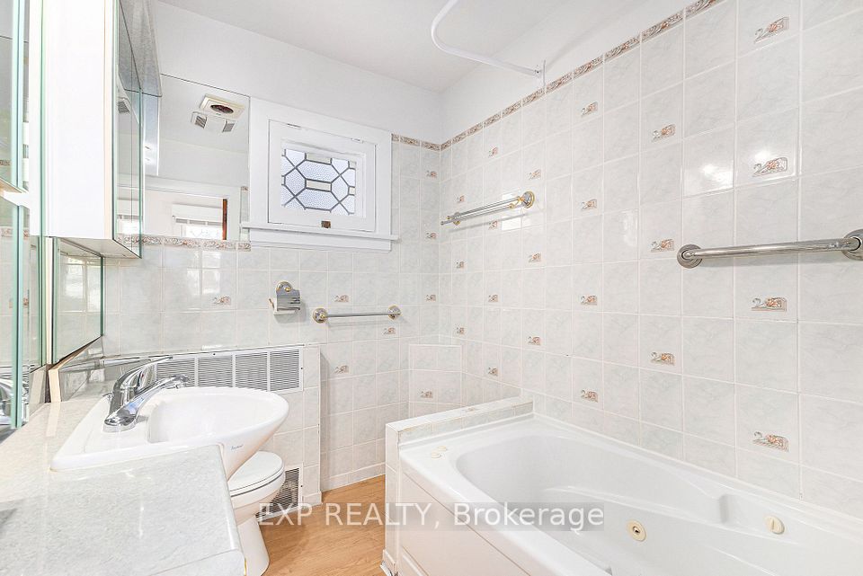 16 Lakeview Terrace, Dows Lake - Civic Hospital and Area, ON K1S 3H4 20