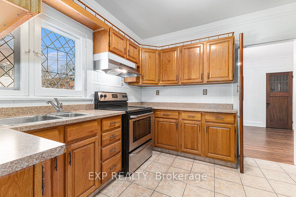 16 Lakeview Terrace, Dows Lake - Civic Hospital and Area, ON K1S 3H4 11