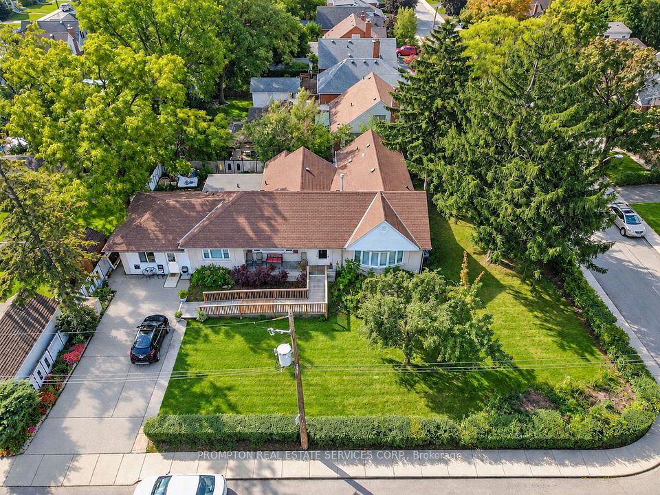 6 Kelso Street, Hamilton, ON L9A 1C6
