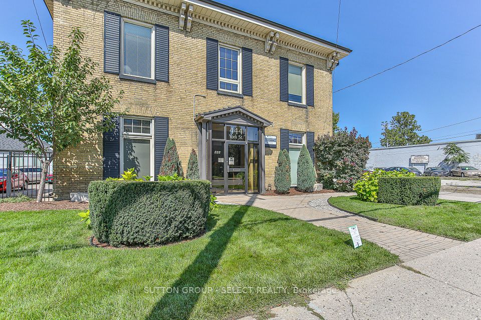 444 YORK Street, London East, ON N6B 2V9