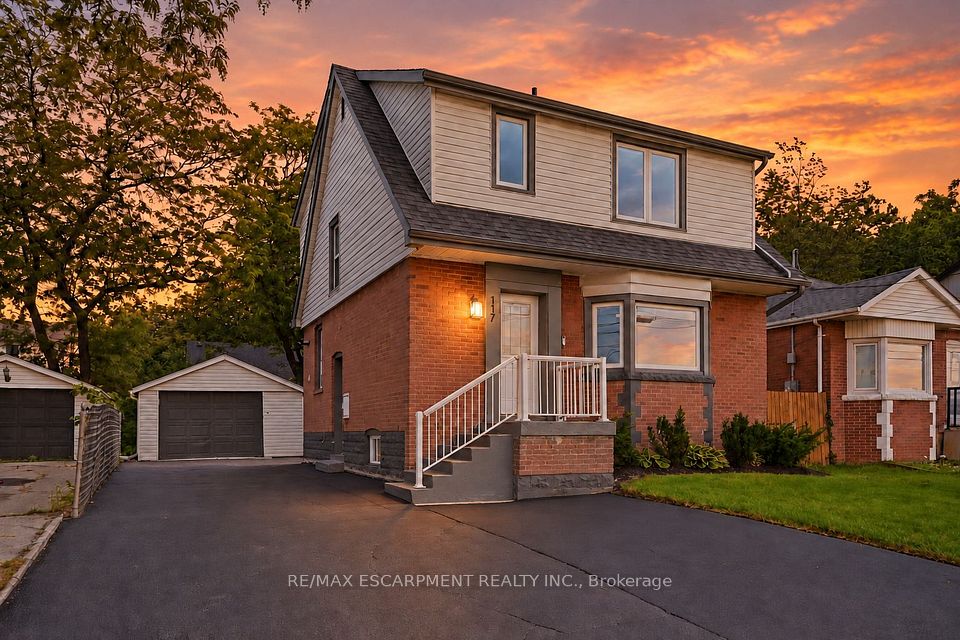 Detached at 117 West 5th Street, Hamilton, ON L9C 3N7, Hamilton