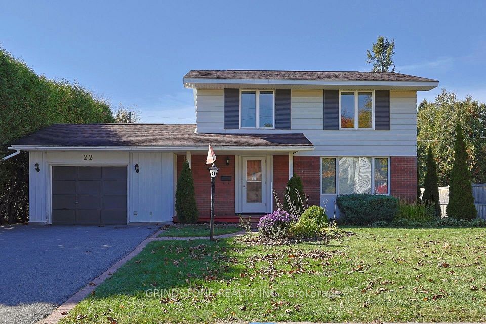 Detached at 22 Lavina Crescent, South of Baseline to Knoxdale, ON K2H 7P2