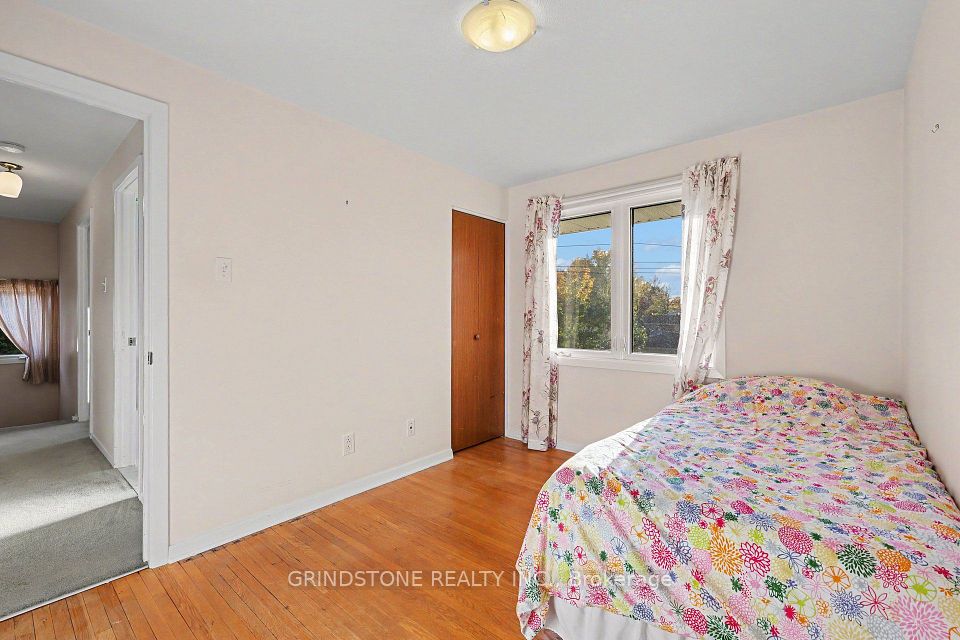 22 Lavina Crescent, South of Baseline to Knoxdale, ON K2H 7P2 17