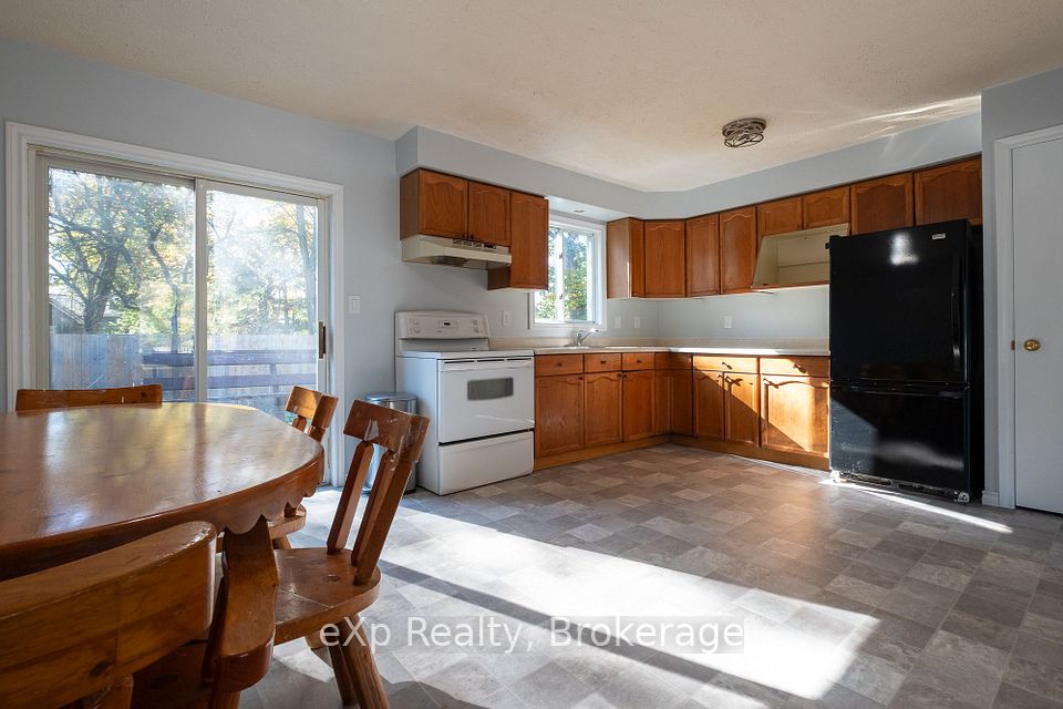 745 7th Street A E, Owen Sound, ON N4K 1K6 8