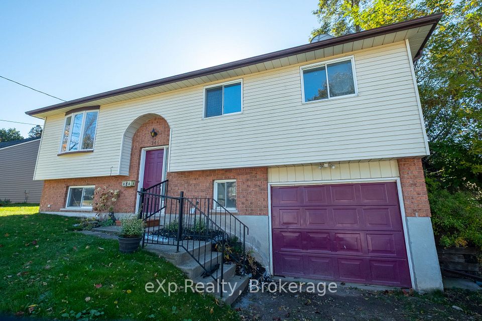 745 7th Street A E, Owen Sound, ON N4K 1K6 3
