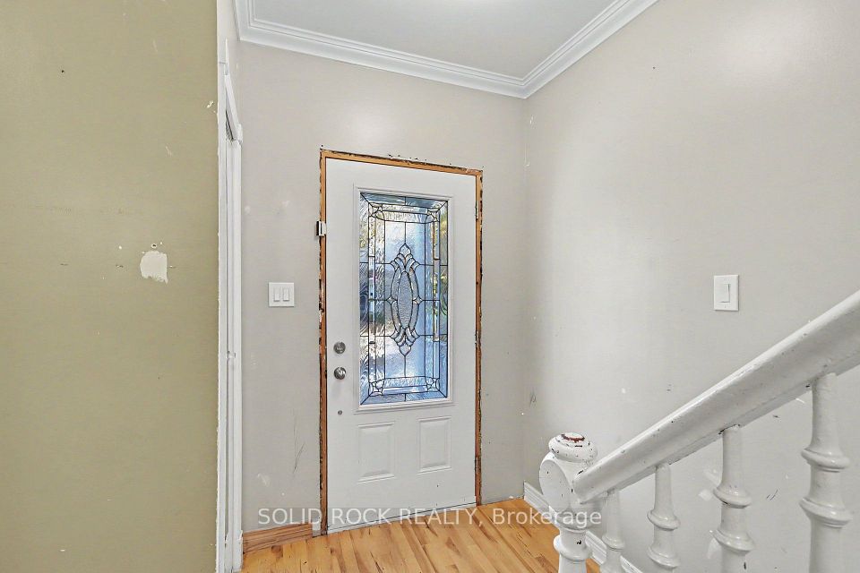 127 Pamilla Street, Dows Lake - Civic Hospital and Area, ON K1S 3K9 4