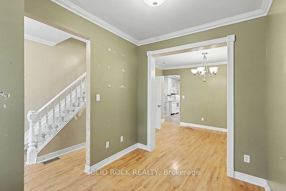 127 Pamilla Street, Dows Lake - Civic Hospital and Area, ON K1S 3K9 6
