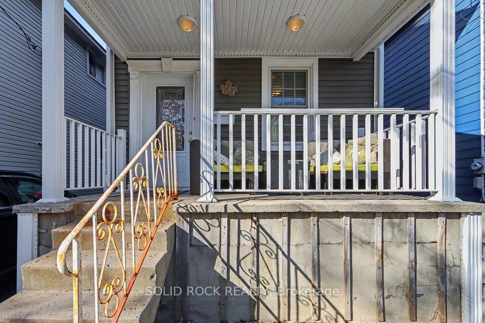 127 Pamilla Street, Dows Lake - Civic Hospital and Area, ON K1S 3K9 3