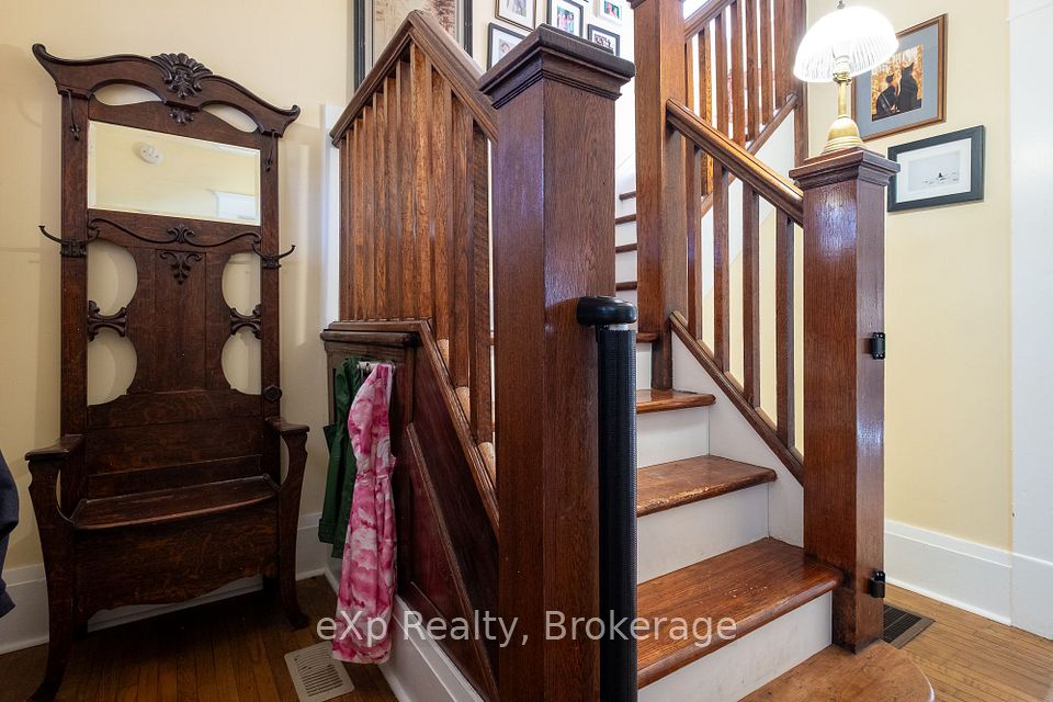 1090 4th Avenue A W, Owen Sound, ON N4K 5A1 7